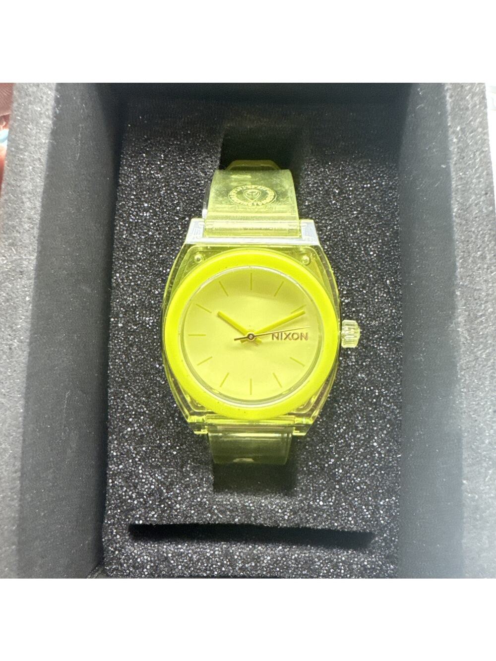 Nixon Medium Time Teller P Watch in Lime - A1215 536-00